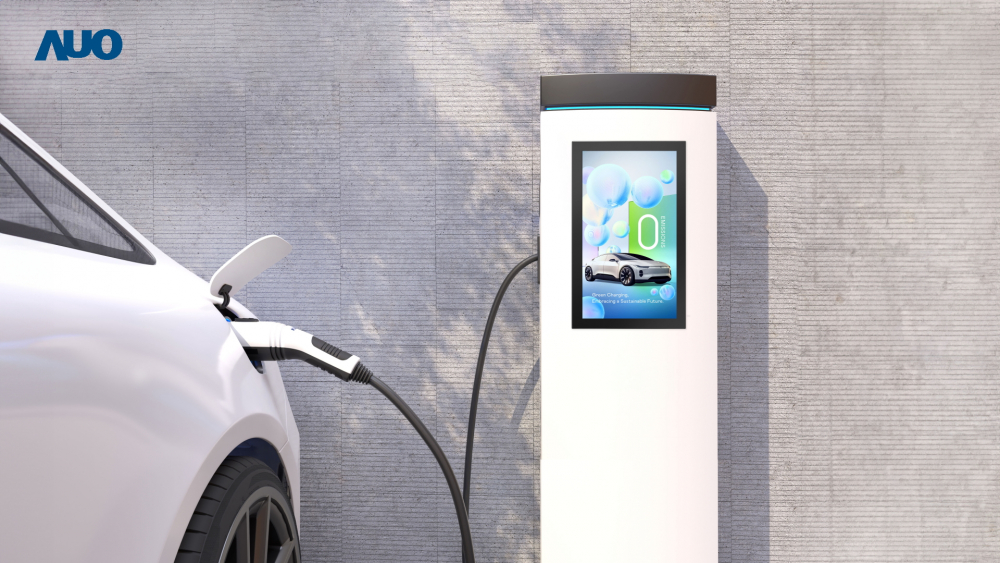 友達〝EVSE車用充電樁解決方案〞專為電動汽車充電樁設計，具有高亮度、克服戶外艱難環境的耐溫、耐紫外線等特性，並搭載散熱性及擴充性強的高效能工業電腦，可實現人機互動訴求，如資訊顯示、支付等應用