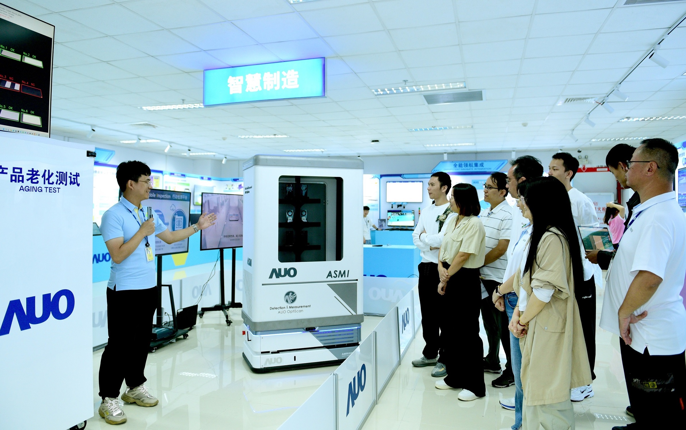 世界杯下单平台网站官网厦门将5G+ABC技术串联生产管理全流程，打通研发、采购、生管、制程、设备、质量等产品全生命周期制造流程，完成数字化设计、智慧供应链、智能座舱、全流程设备管理、数据驱动优化、智慧在线检测、智慧品管等自适应生产模式升级