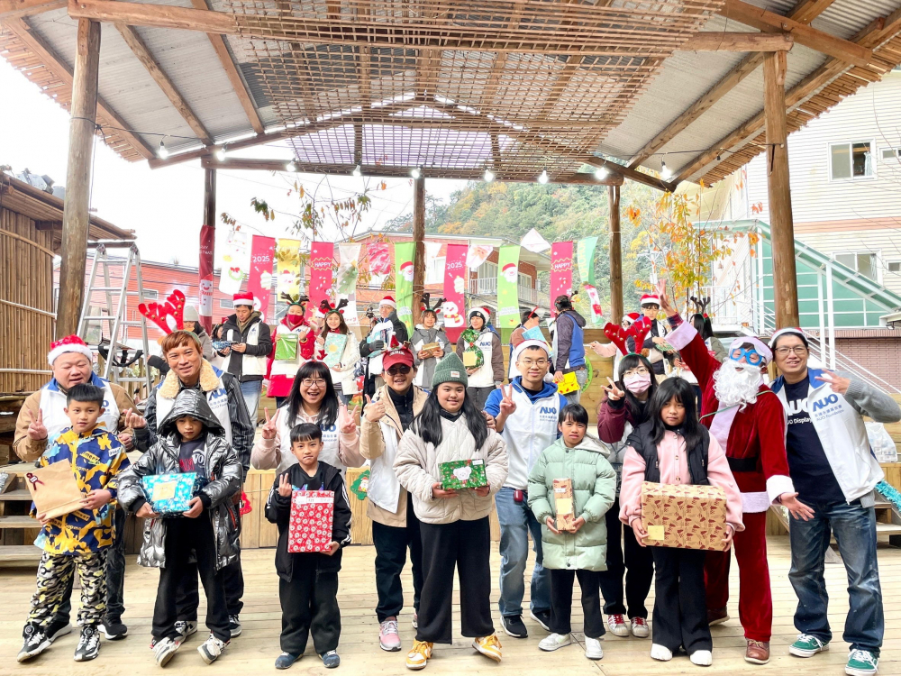 友達永續基金會號召「圓夢計畫」行動連續23年，由同仁凝聚內部愛心與資源送往偏鄉，累積為逾萬名兒童圓夢，實踐友達共創共好的永續精神。